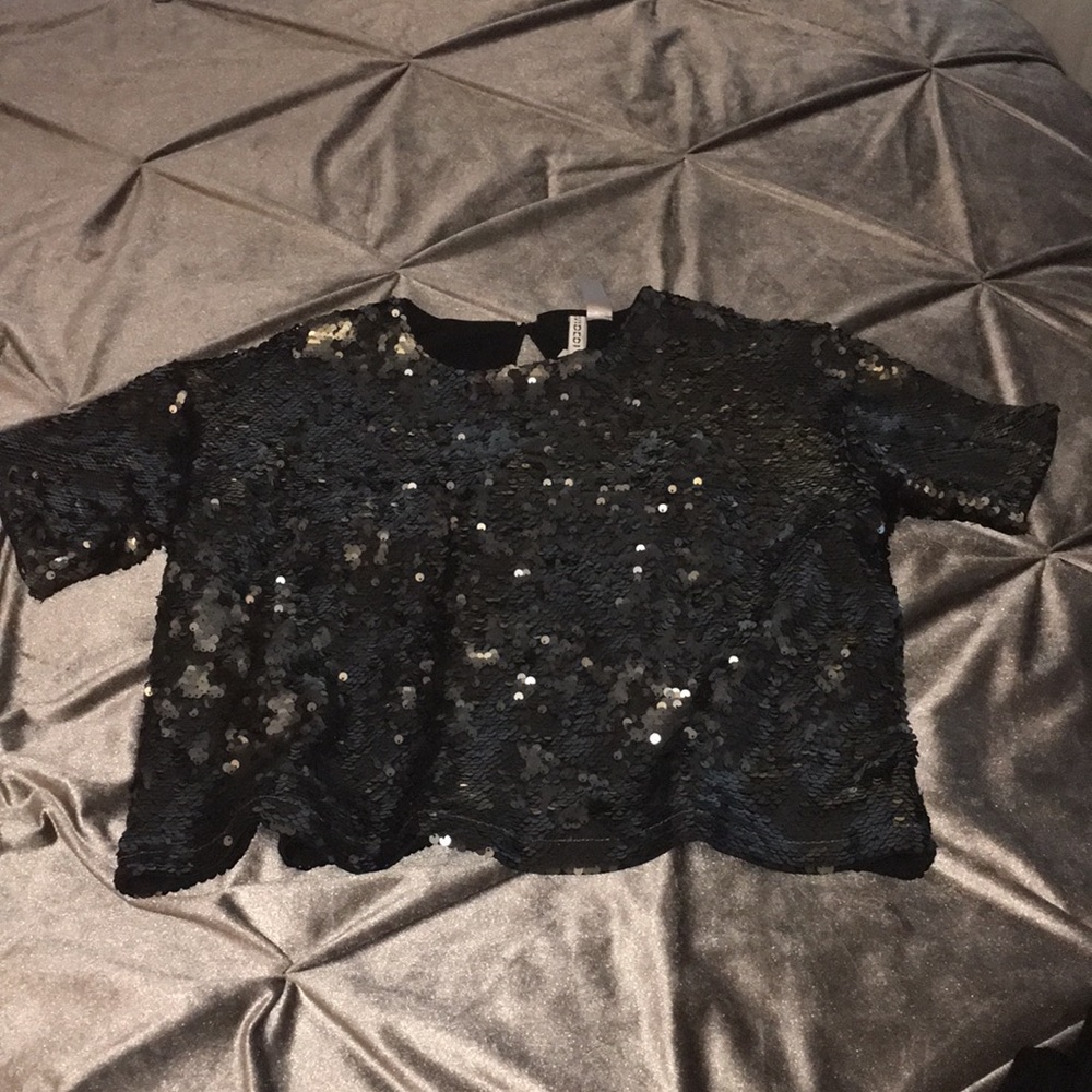 Metallic sequins top - Picture 3 of 4